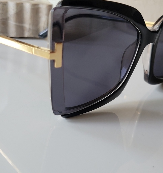 Tom Ford Black Butterfly "Gia" Sunglasses - Picture 9 of 10